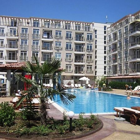Gt Down Park Apartments Слънчев бряг Екстериор снимка